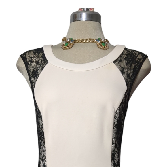 GUESS Gorgeous Ivory black lace elegant cocktail dress Size 12 - Picture 11 of 13